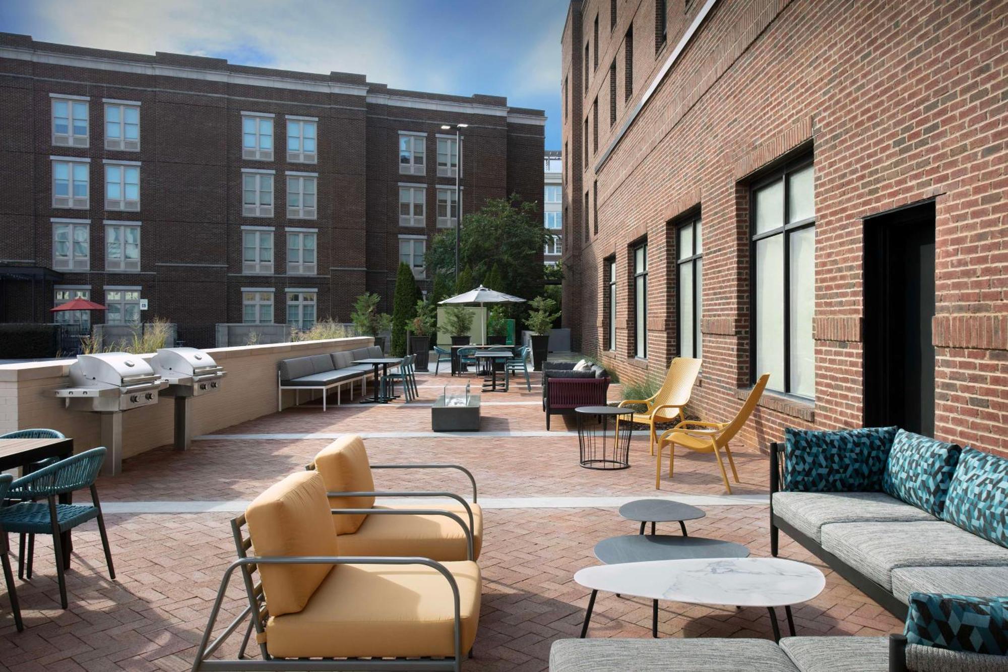Home2 Suites By Hilton Huntsville Village Of Providence Экстерьер фото
