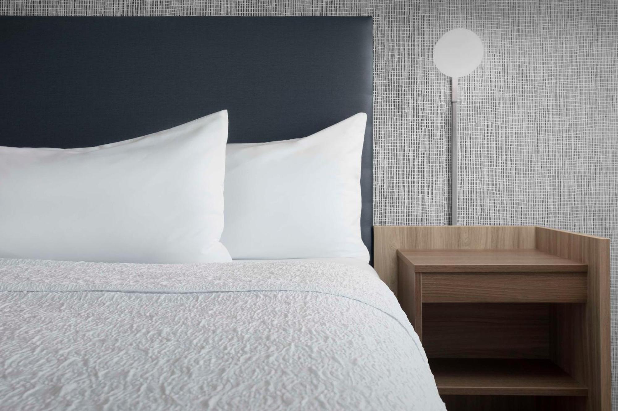 Home2 Suites By Hilton Huntsville Village Of Providence Экстерьер фото